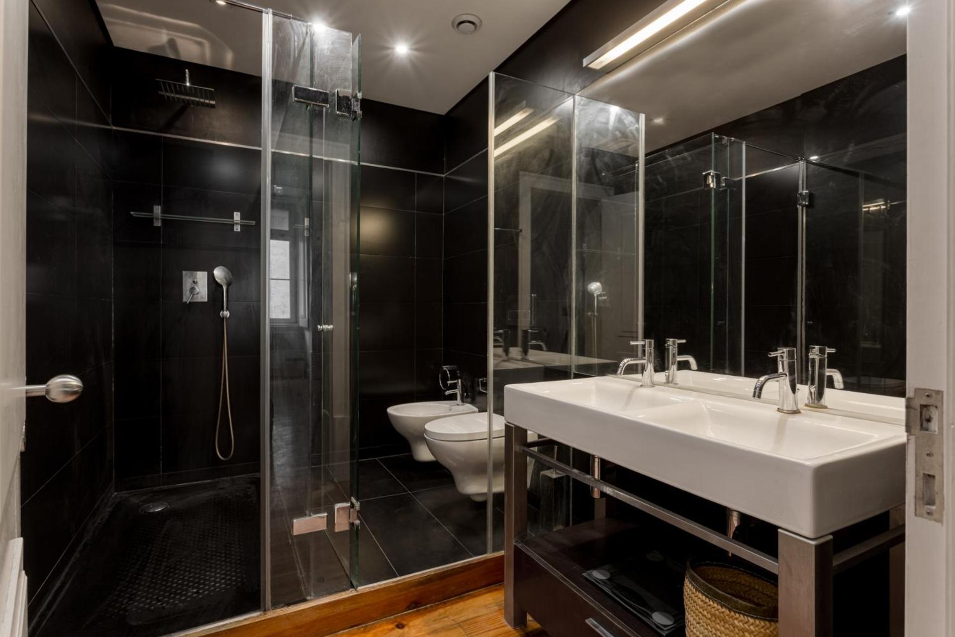 Chic 1-bedroom In Cais Do Sodre - Modern And Lisboa