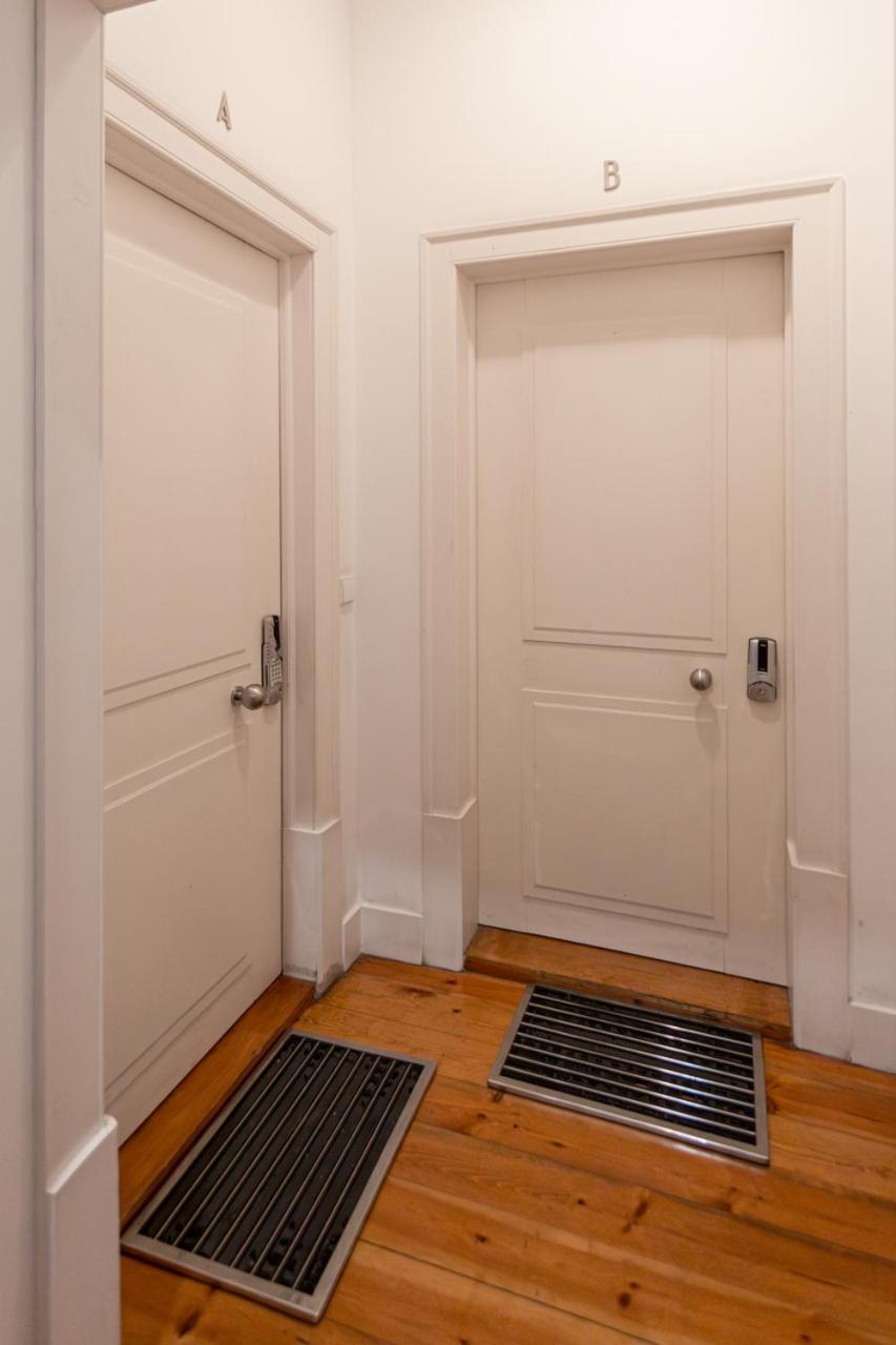 Chic 1-bedroom In Cais Do Sodre - Modern And Lisboa